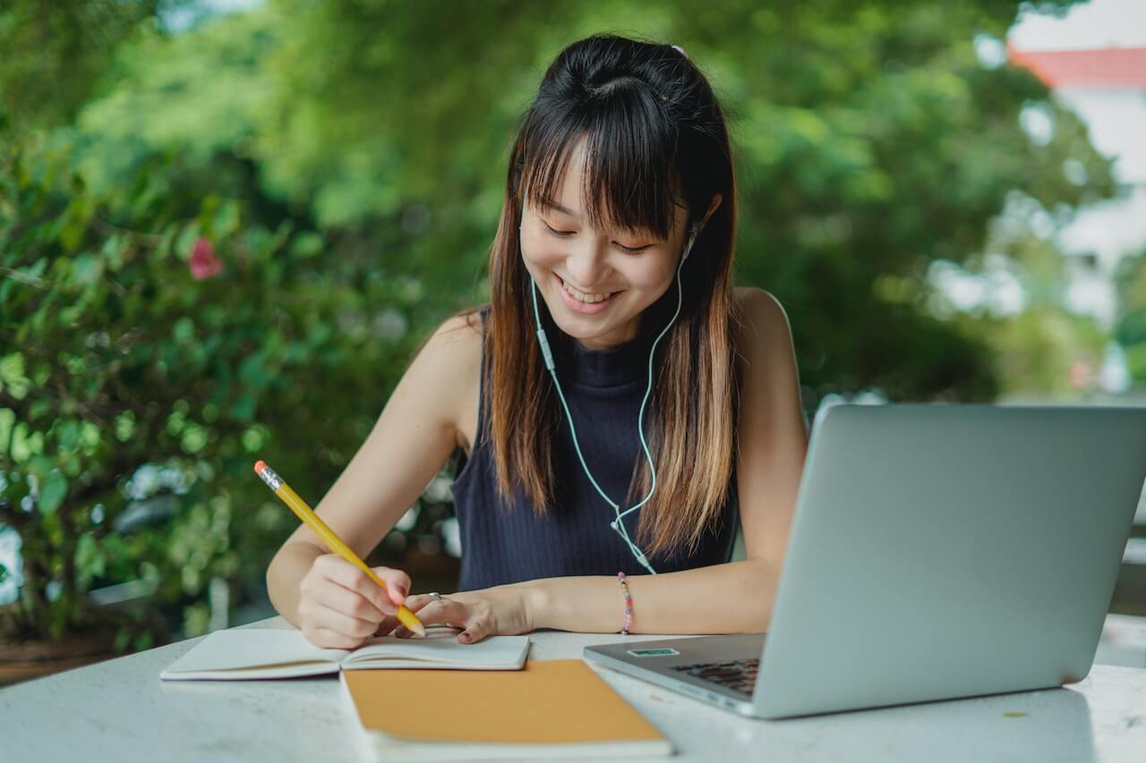Top 10 Things That Look Good On A College Application University Of 